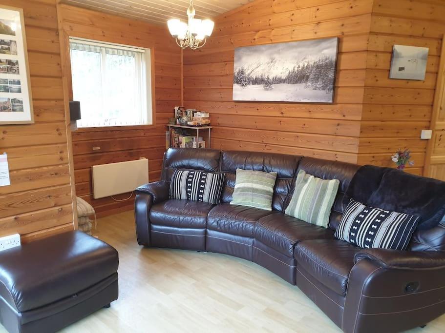 Luxury Peak District Lodge, Hot Tub, Log Burner, Nr Lake Rudyard Extérieur photo